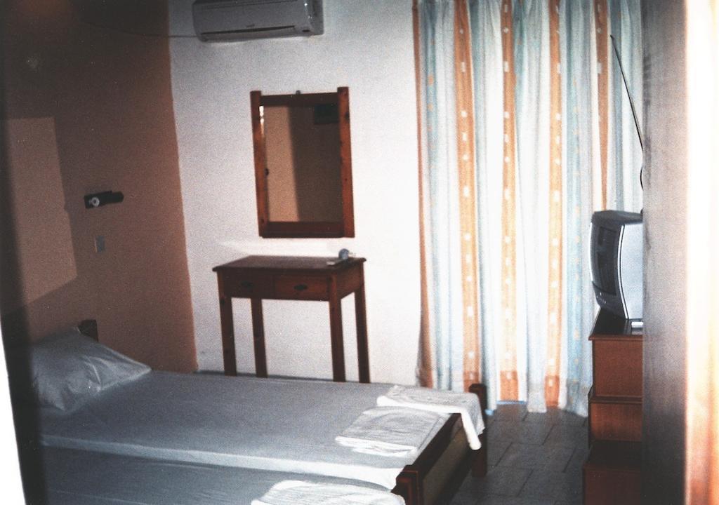 Dina'S Rooms Mesongí Kamer foto