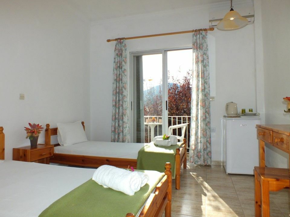 Dina'S Rooms Mesongí Buitenkant foto